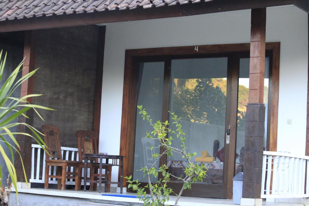 Coconut Beach Bungalows & Warung 2 Amed Extérieur photo