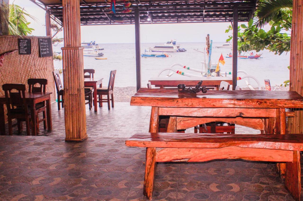 Coconut Beach Bungalows & Warung 2 Amed Extérieur photo