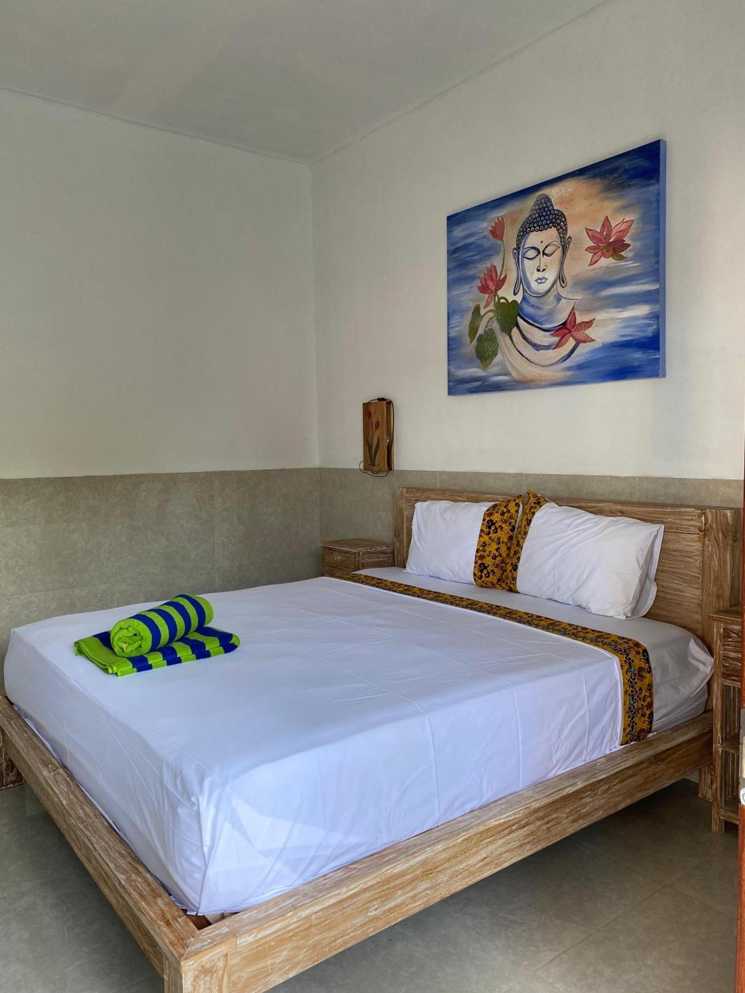 Coconut Beach Bungalows & Warung 2 Amed Extérieur photo
