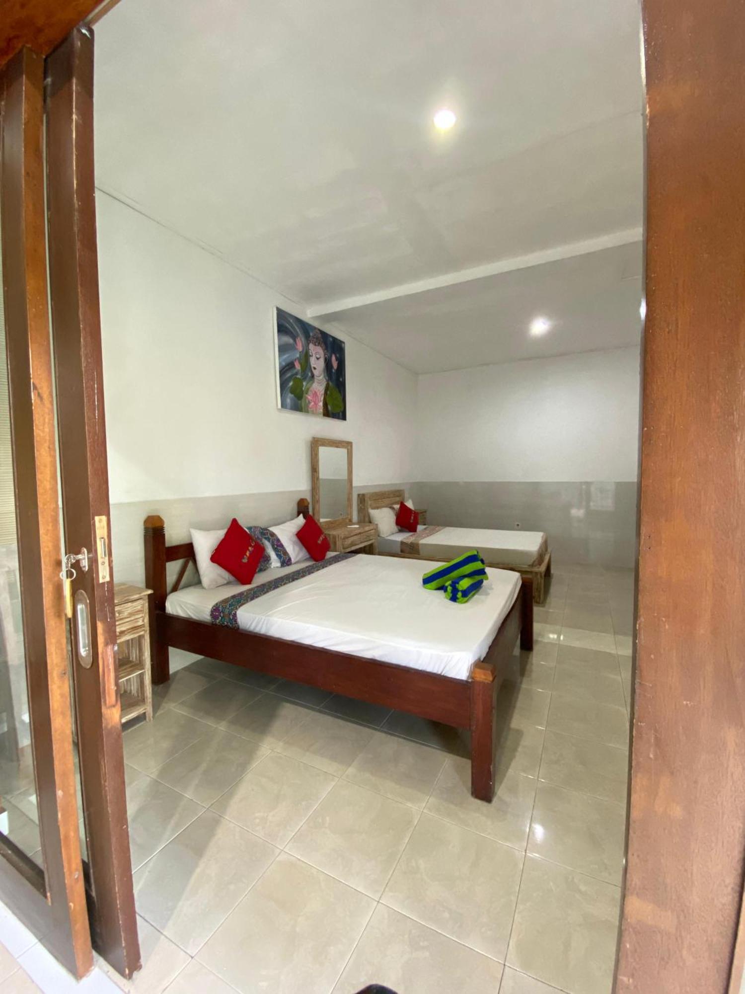 Coconut Beach Bungalows & Warung 2 Amed Extérieur photo